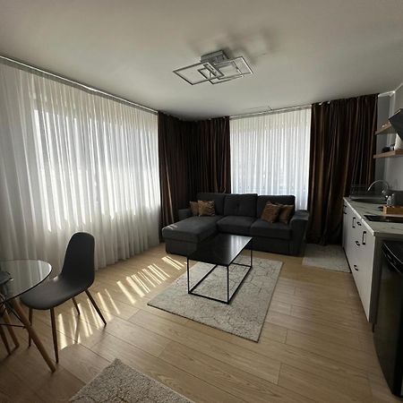 Em02- Apartament 2 Camere Luxury Târgu Jiu Exteriér fotografie
